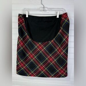 Old Navy Plaid Maternity skirt. Size XS